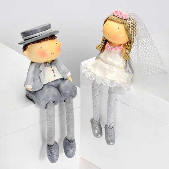 Resin Wedding Couple Figurines With Dangly Legs Cake Topper