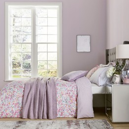 Katie Piper Calm Daisy Bedding in Pink/Lilac