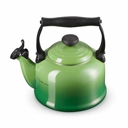 Le Creuset Traditional Kettle with Fixed Whistle 2.1L Bamboo