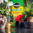 Miracle-Gro Peat Free Premium Houseplant Potting Mix Compost 10 Litre additional 3