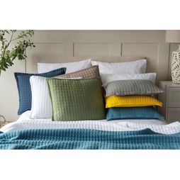 Belledorm Crompton Quilted Filled Cushion 40x50cm