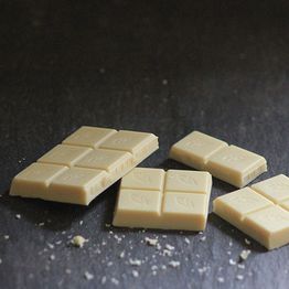 Willies Cacao El Blanco Chocolate Bar 50g alternative