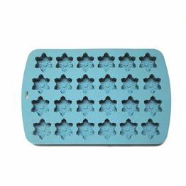 Christmas Snowflake Silicone Tray 24 cup 70303