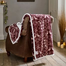 Deyongs Winter Birds Burgundy Fleece Throw 140x180cm