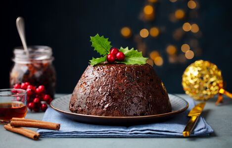 Christmas,Pudding,,Fruit,Cake.,Traditional,Festive,Dessert.,Dark,Background,With