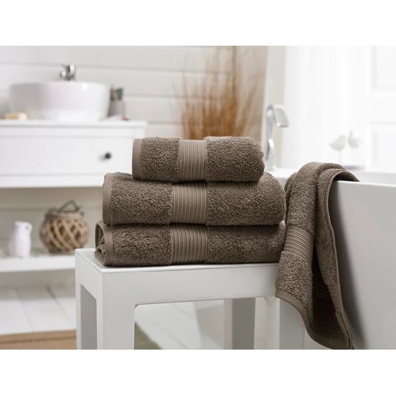 Deyongs Bliss Towel 650 gsm Walnut