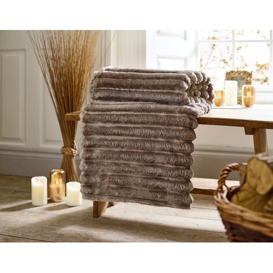 Deyongs Alnwick Throw Putty 140x180cm