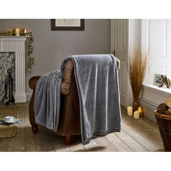 Deyongs The Big One Fleece Throw Charcoal 230x270cm