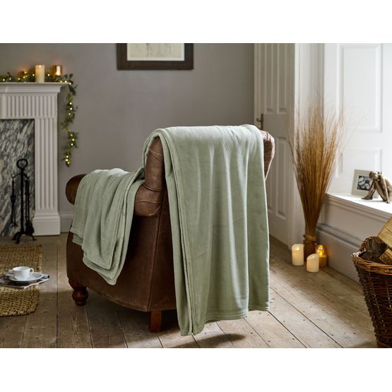Deyongs The Big One Fleece Throw Sage 230x270cm