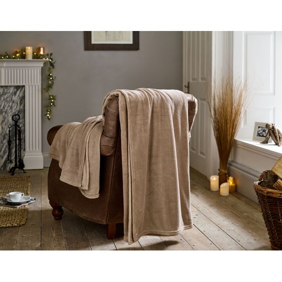 Deyongs The Big One Fleece Throw Taupe 230x270cm