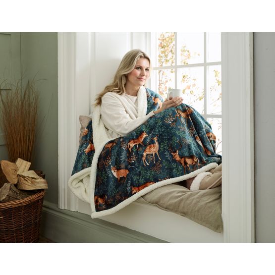 Deyongs Fox &amp; Deer Teal Heated Throw 140x180cm