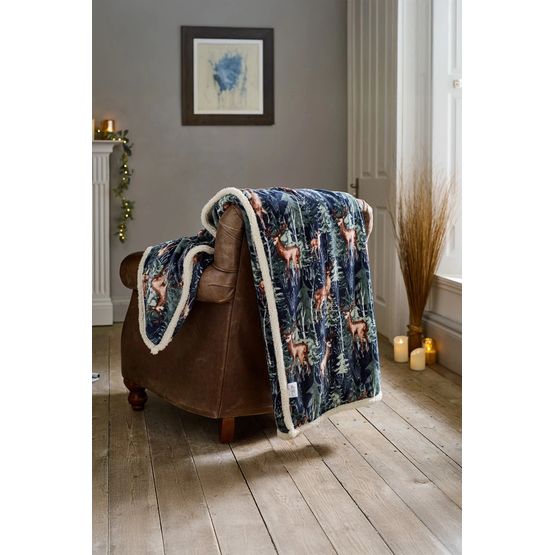 Deyongs Stag Navy Fleece Throw 140x180cm