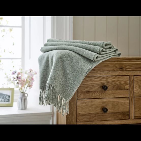 TLC Arthington Green Throw 130 x 180cm