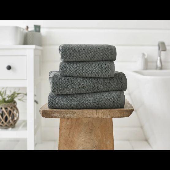 Deyongs Romeo Quik Dri ® Cotton Towels Charcoal