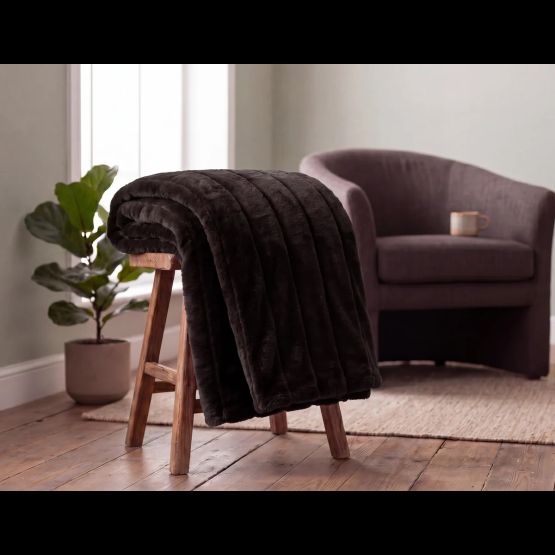 Deyongs Hockley Faux Fur Throw Chocolate 130x150cm