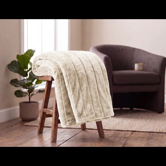 Deyongs Hockley Faux Fur Throw Cream 130x150cm