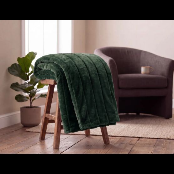 Deyongs Hockley Faux Fur Throw Forest 130x150cm