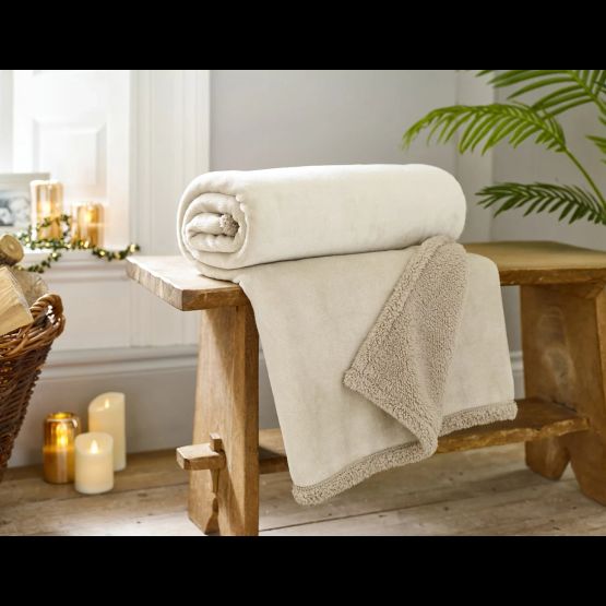 Deyongs Hazelwood Throw 150x200cm Oyster Grey